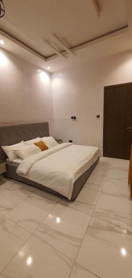 Sapphire Residences By Crystal Ikeja Exterior photo