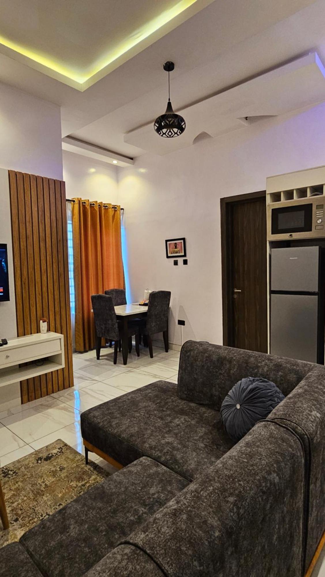 Sapphire Residences By Crystal Ikeja Exterior photo